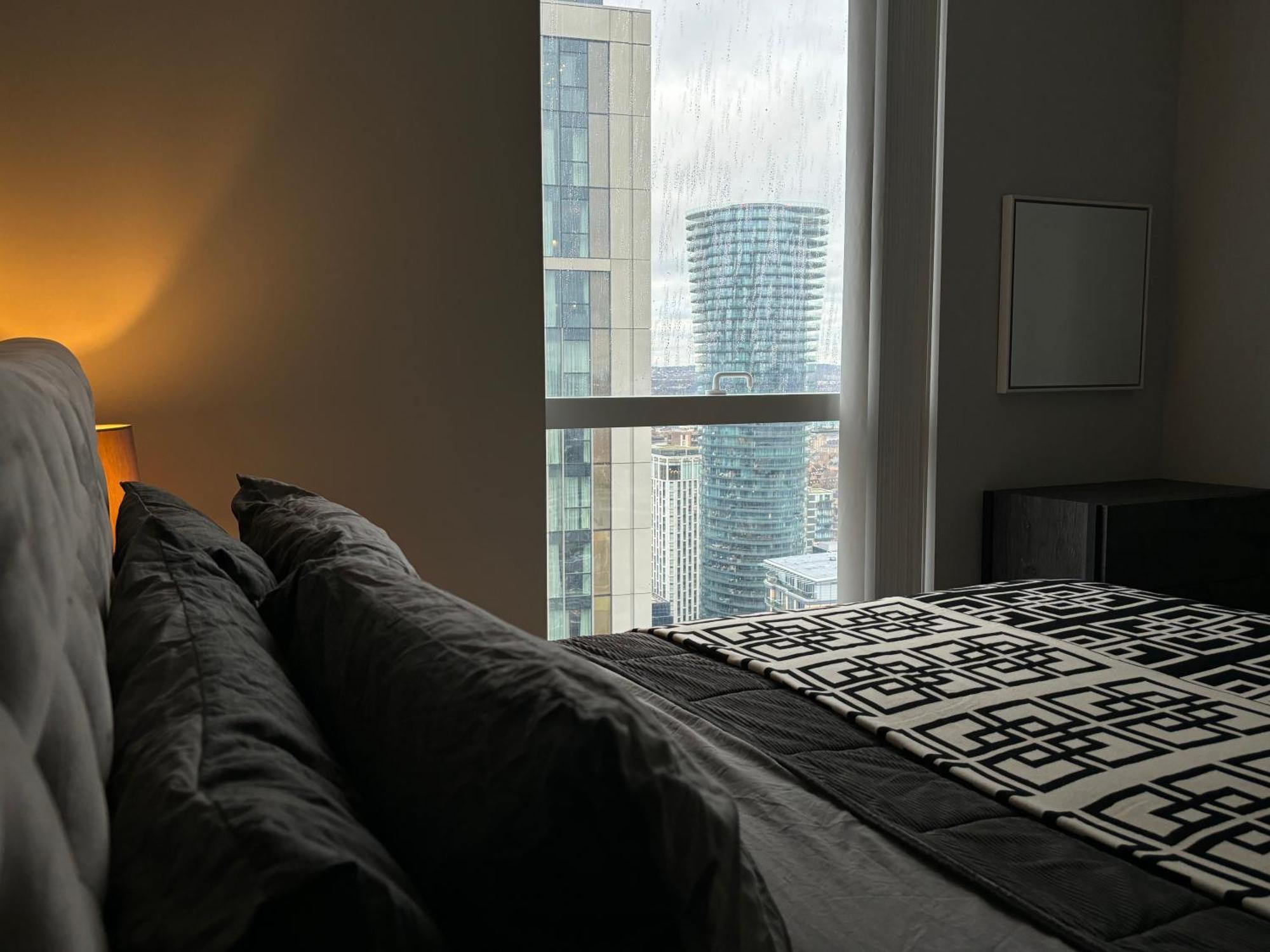 Collection No9 Harbour Way Appartement Londen Buitenkant foto