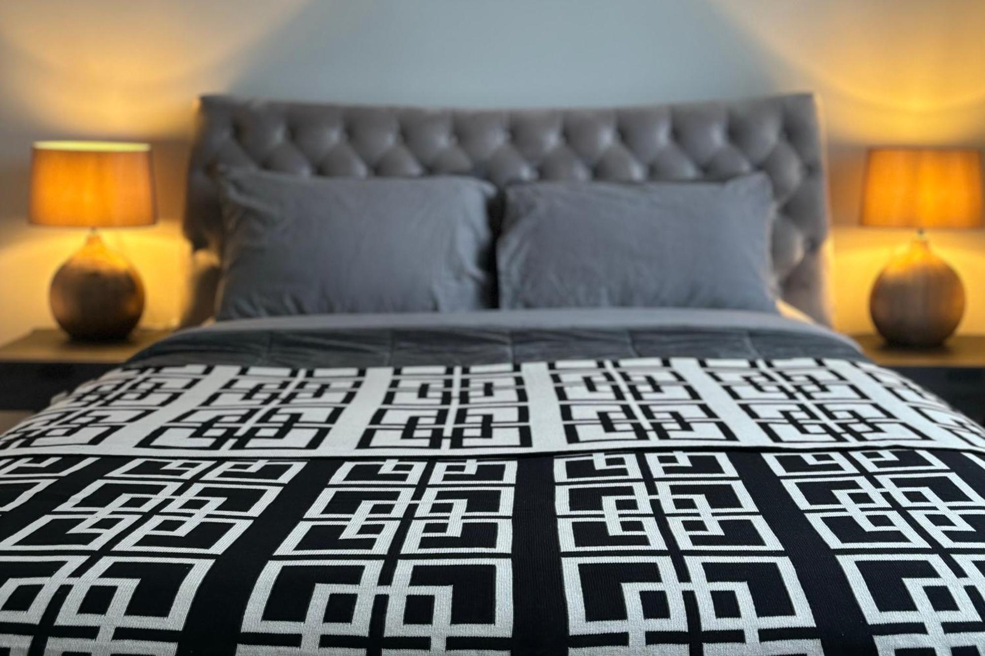 Collection No9 Harbour Way Appartement Londen Buitenkant foto